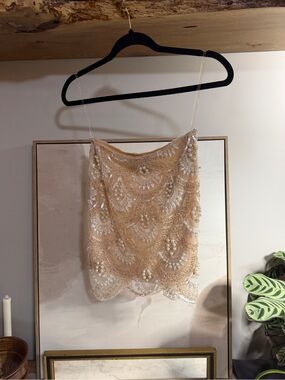 NWT AKIRA Beaded Pearl Scalloped Lace Mini Skirt in Champagne Nude